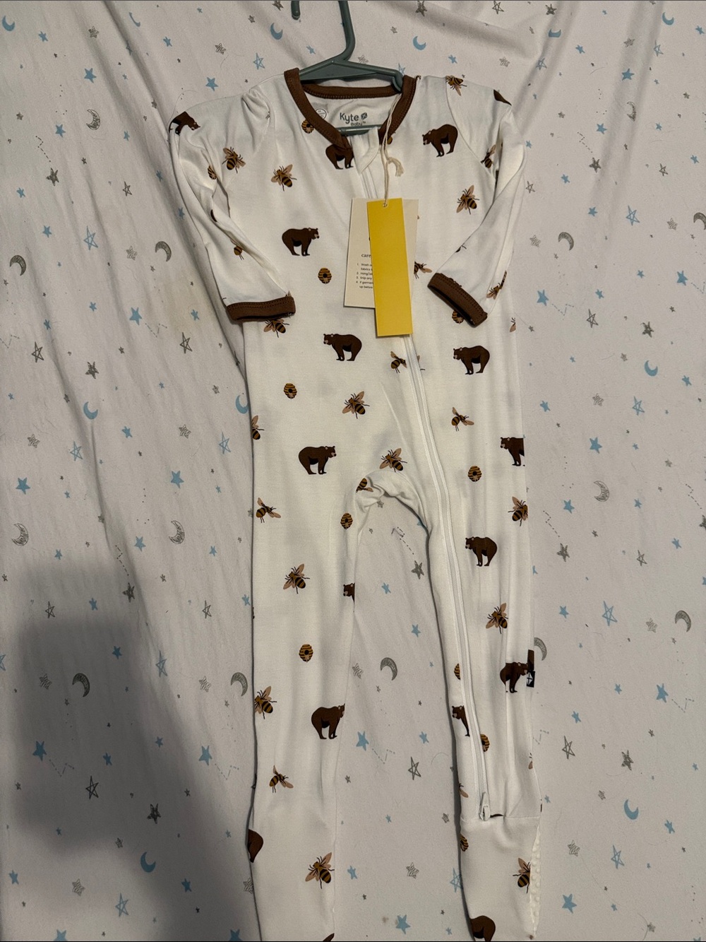 Kyte BABY Cream Bear & Bee Footed One-Piece